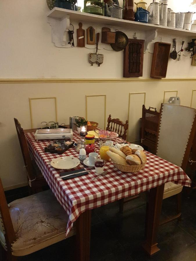 Koperen Keteltje Panzió Nieuwstadt Kültér fotó